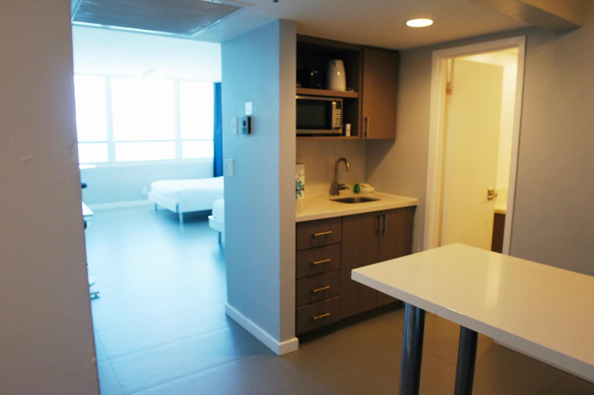 Castle 835 Oceanview Studio On Beach With Pool, Gym, Bars, And Free Parking Miami Beach Extérieur photo