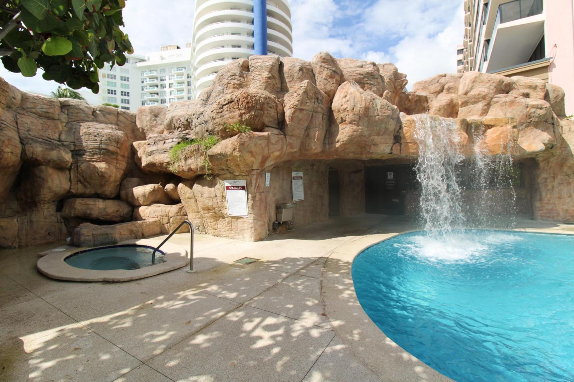 Castle 835 Oceanview Studio On Beach With Pool, Gym, Bars, And Free Parking Miami Beach Extérieur photo